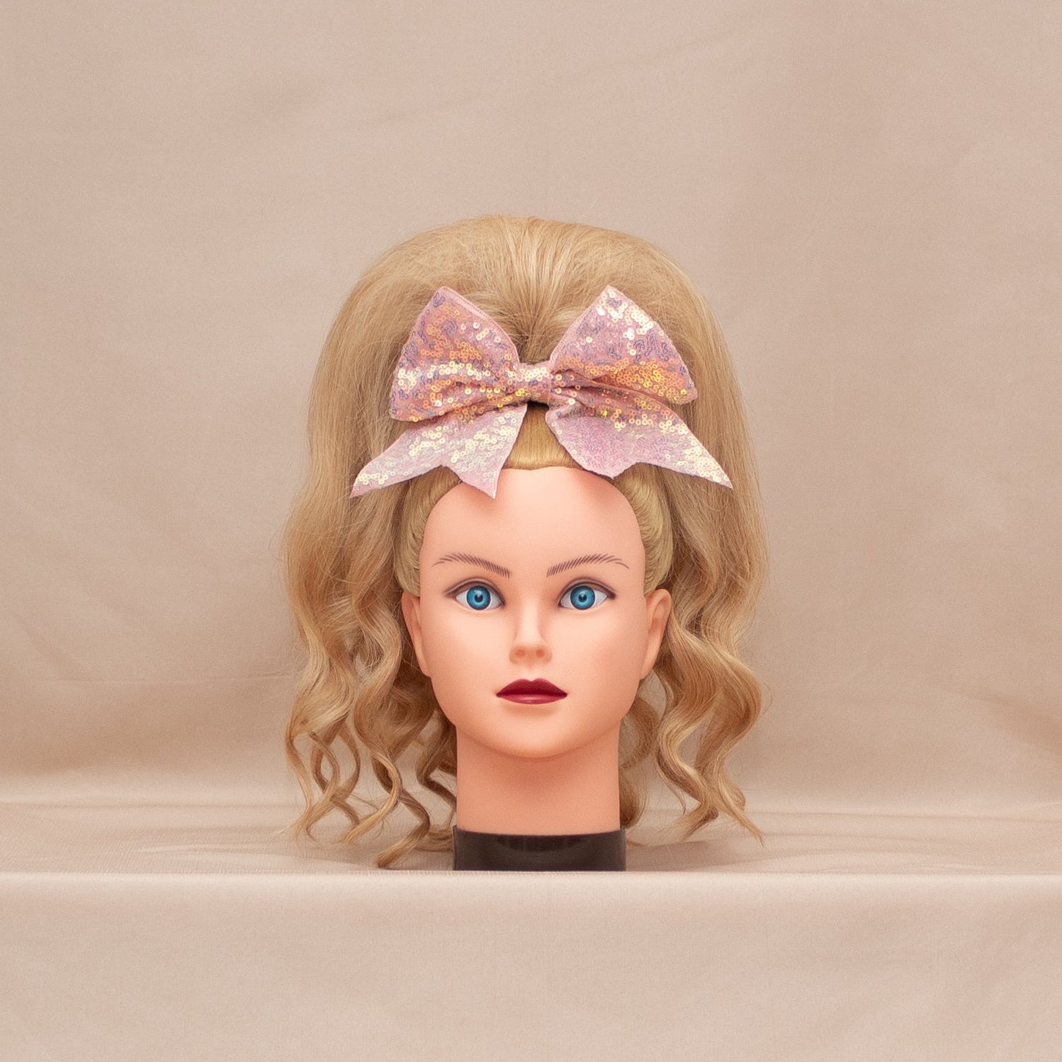 Polished Straight Pony: Honey Blonde